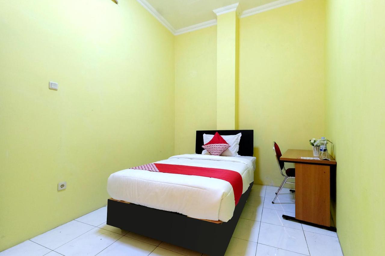 Oyo 338 Guest House Omah Manahan Syariah Solo Zewnętrze zdjęcie