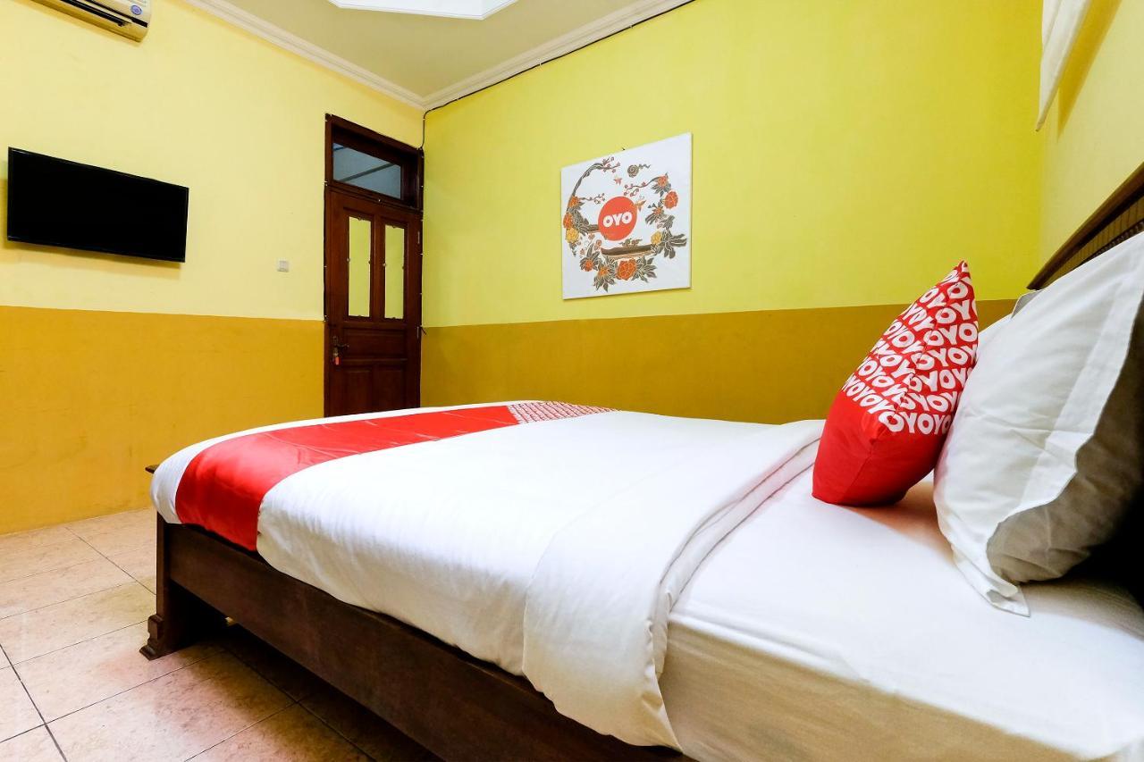 Oyo 338 Guest House Omah Manahan Syariah Solo Zewnętrze zdjęcie