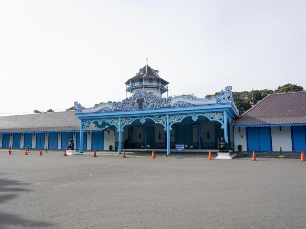 Oyo 338 Guest House Omah Manahan Syariah Solo Zewnętrze zdjęcie