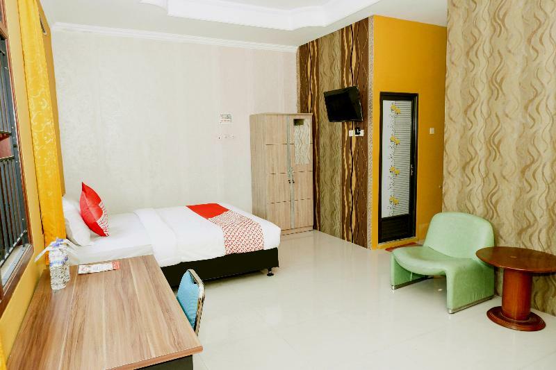 Oyo 338 Guest House Omah Manahan Syariah Solo Zewnętrze zdjęcie