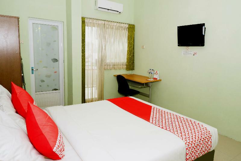 Oyo 338 Guest House Omah Manahan Syariah Solo Zewnętrze zdjęcie