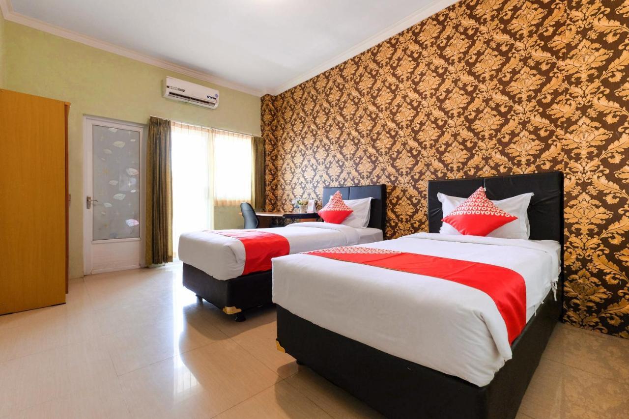 Oyo 338 Guest House Omah Manahan Syariah Solo Zewnętrze zdjęcie